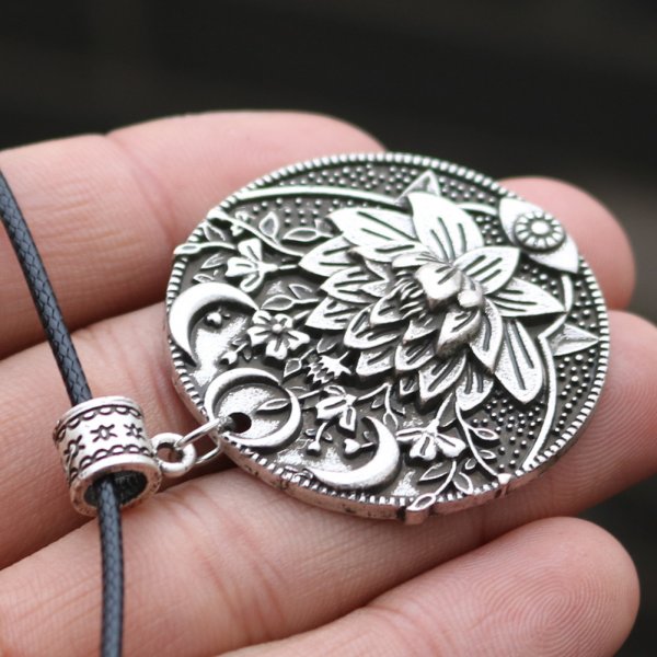 Mandala Flower Necklace Ancient Moon Fashion Jewelry